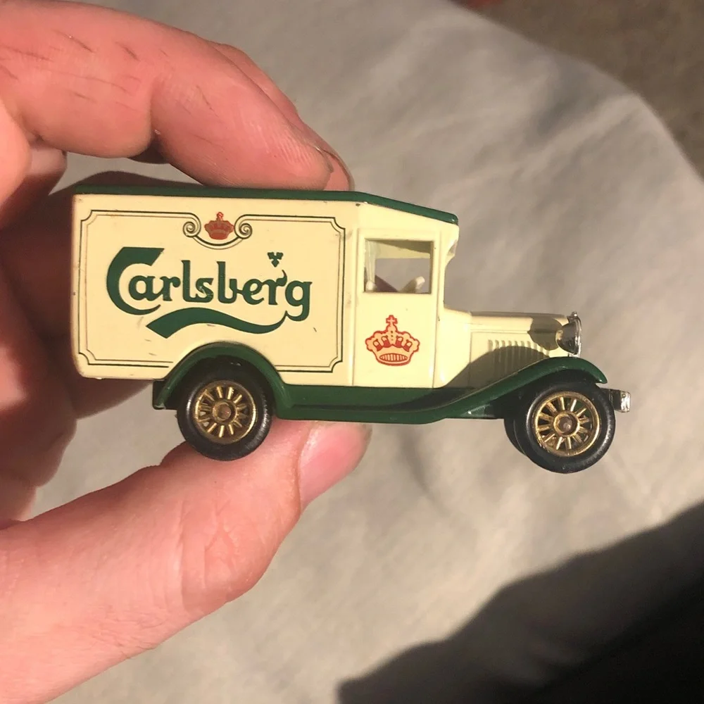 Green & Cream Vintage Style Toy Delivery Van